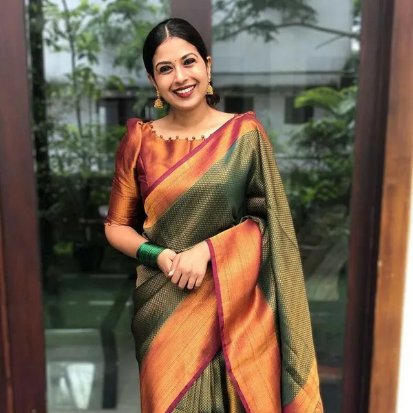 Marziyaa_Self_Design_Banarasi_Jacquard_Saree_(Green)