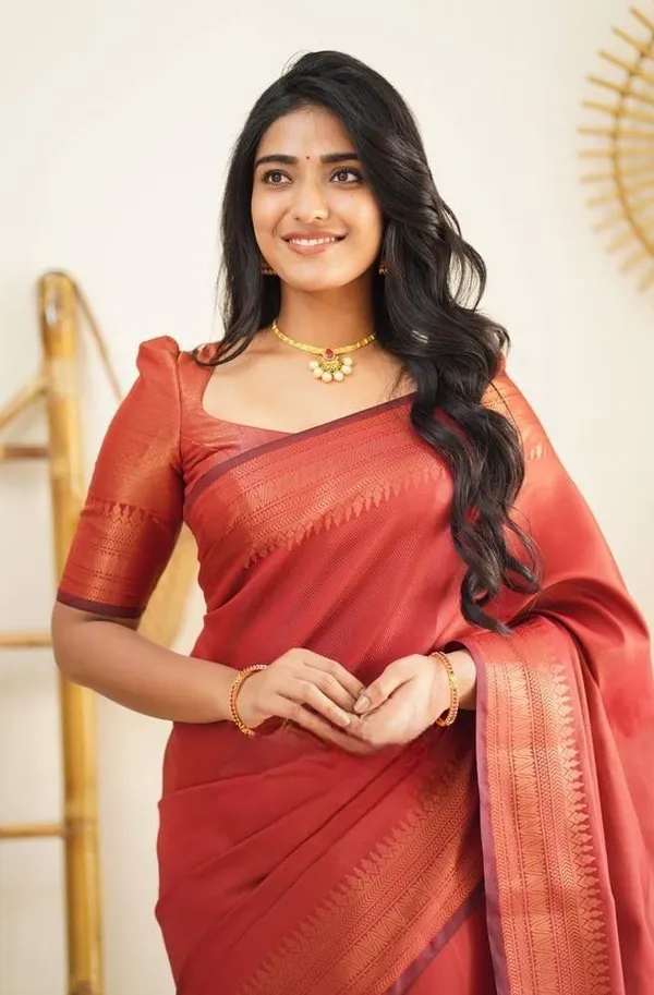 Marziyaa_Self_Design_Banarasi_Jacquard_Saree_(Red)
