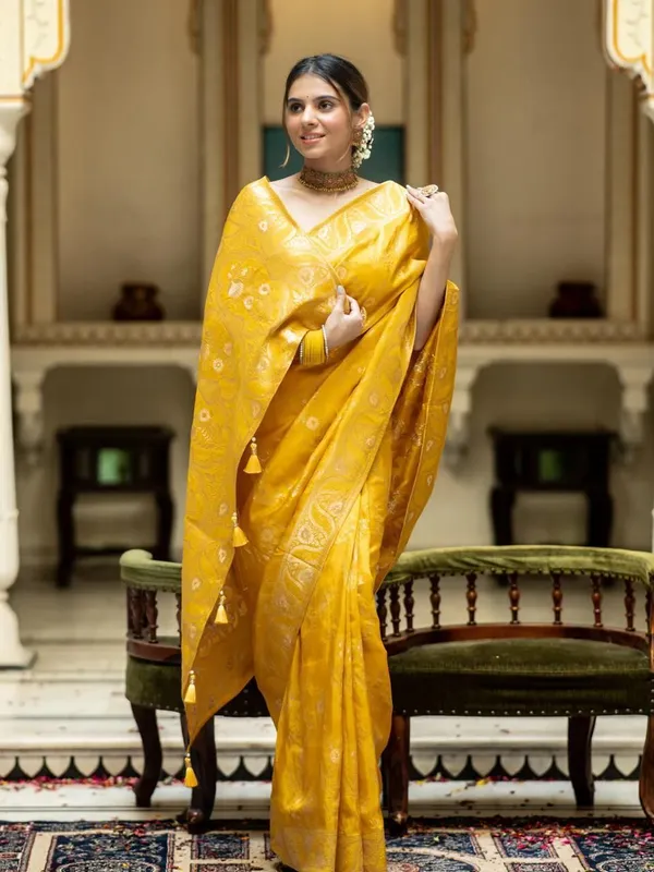 Marziyaa_Self_Design_Banarasi_Jacquard_Saree_(Yellow)