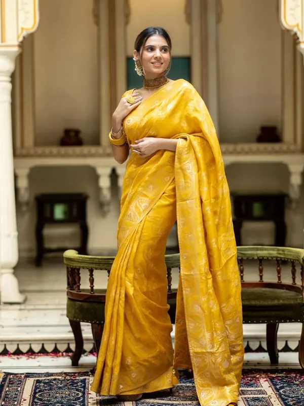 Marziyaa_Self_Design_Banarasi_Jacquard_Saree_(Yellow)