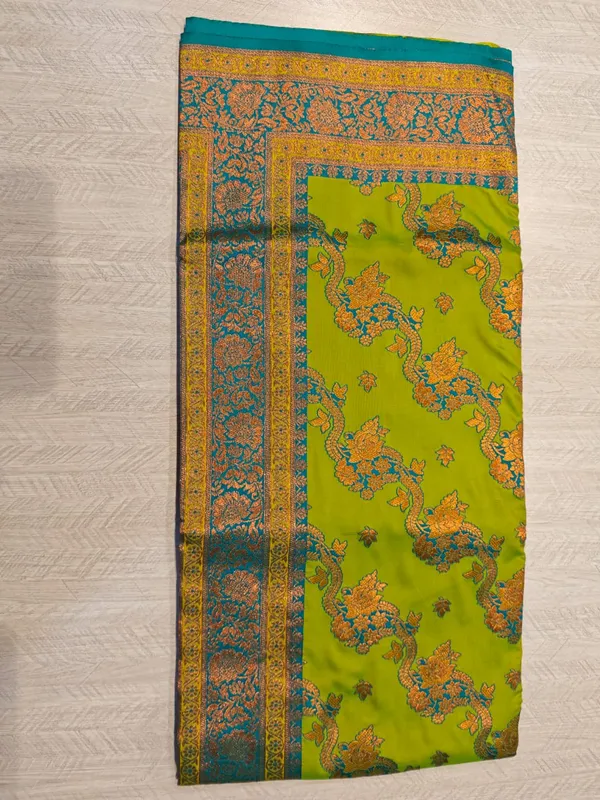Green_Banarasi_Satin_Paisley_Print_Saree_For_Women
