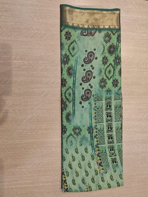 Green_Cotton_Paisley_Print_Golden_Border_Saree_For_Women