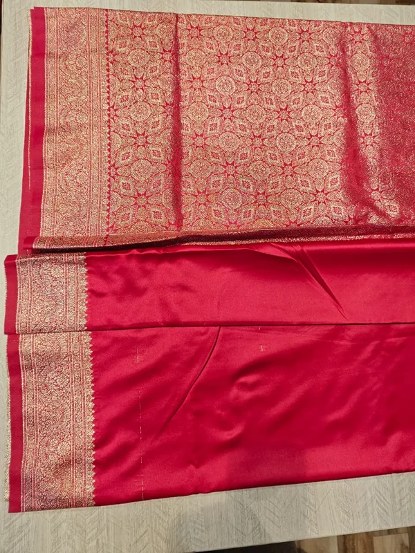 Red_Banarasi_Satin_Floral_Zari_Woven_Saree_For_Women