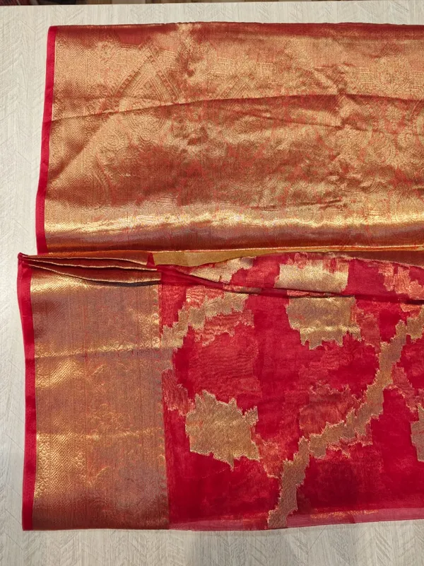 Red_Chanderi_Silk_Zari_Work_Contrast_Border_Saree_For_Women