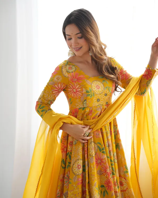 Riyvaa_Roman_Silk_Chanderi_Kediya_Kurta_Set_with_Palazzo_&_Organza_Dupatta