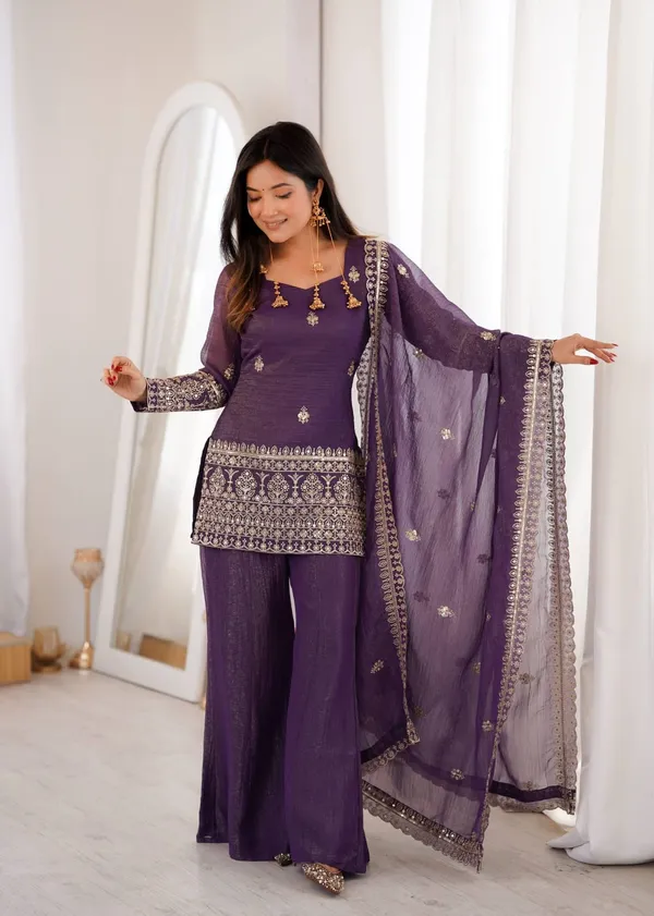 Riyvaa_Crunchy_Silk_Embroidered_Kurta_Set_with_Dupatta_&_Bell_Bottom