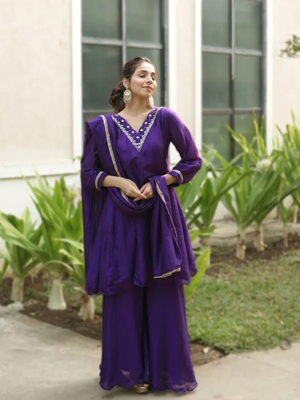 Riyvaa_Embroidered_Vichitra_Palazzo_Suit_Set_with_Dupatta