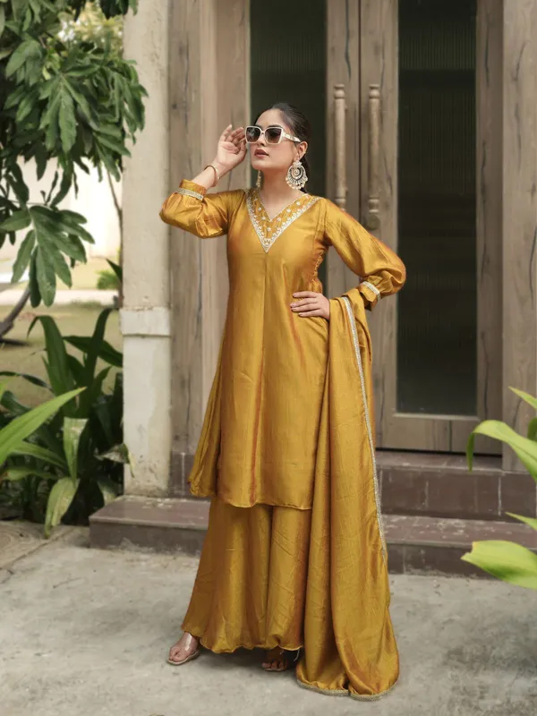 Riyvaa_Embroidered_Vichitra_Palazzo_Suit_Set_with_Dupatta