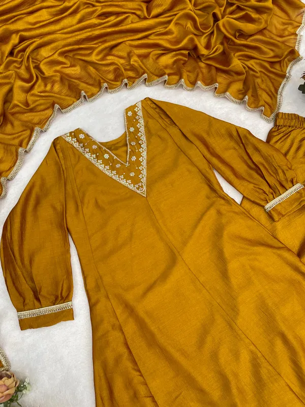 Riyvaa_Embroidered_Vichitra_Palazzo_Suit_Set_with_Dupatta