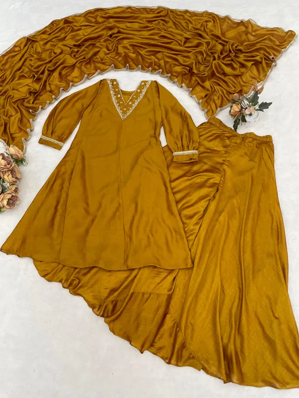 Riyvaa_Embroidered_Vichitra_Palazzo_Suit_Set_with_Dupatta