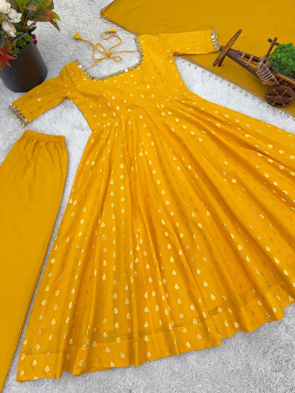 Riyvaa_Chanderi_Jacquard_Embroidered_Anarkali_Set_with_Dupatta