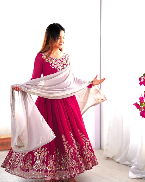 Magenta_Georgette_Embroidered_Sequence_Anarkali_Suit_For_Women