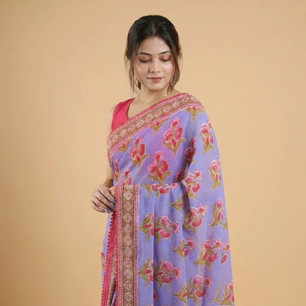Purple_Red_Weightless_Floral_Print_Lace_Border_Saree_For_Women