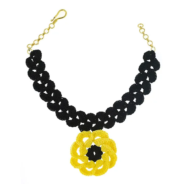 Black_And_Yellow_Crochet_Wool_Flower_Choker_Necklace_For_Women