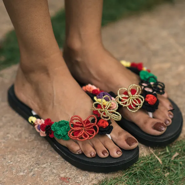 Black_Synthetic_Crochet_Bead_Flower_Flip_Flops_For_Women