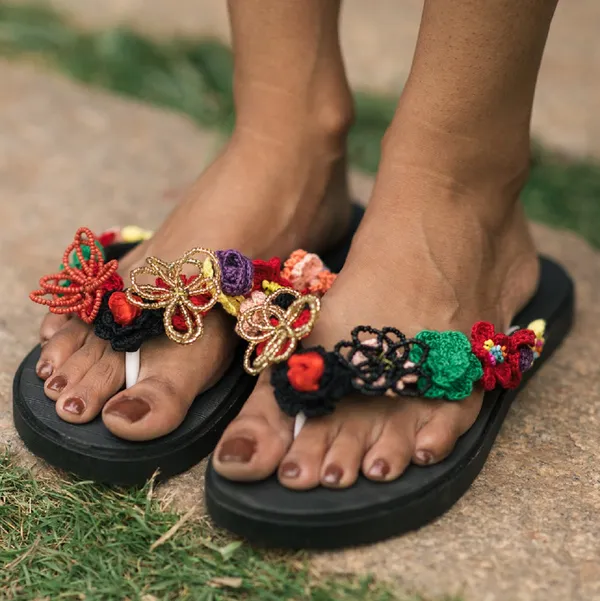 Black_Synthetic_Crochet_Bead_Flower_Flip_Flops_For_Women