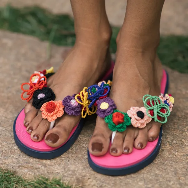 Pink_Synthetic_Crochet_Bead_Flower_Flip_Flops_For_Women