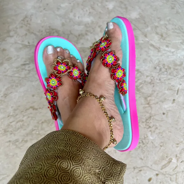 Blue_And_Pink_Synthetic_Crochet_Bead_Flower_Flip_Flops_For_Women