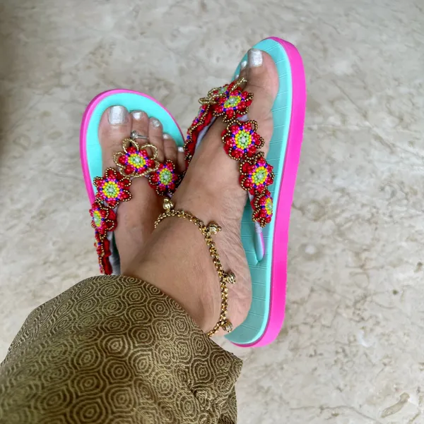 Blue_And_Pink_Synthetic_Crochet_Bead_Flower_Flip_Flops_For_Women