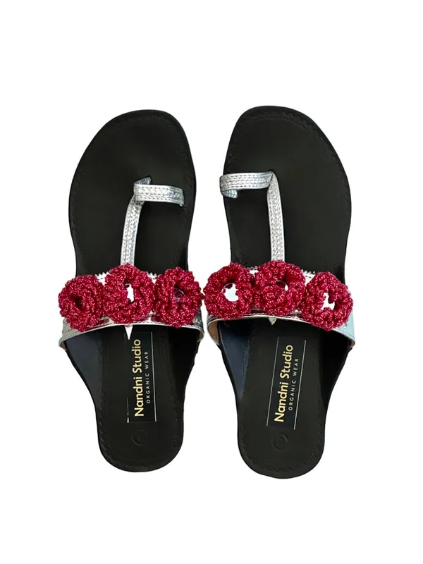 Silver_Synthetic_Crochet_Flower_Kolhapuri_Slippers_For_Women