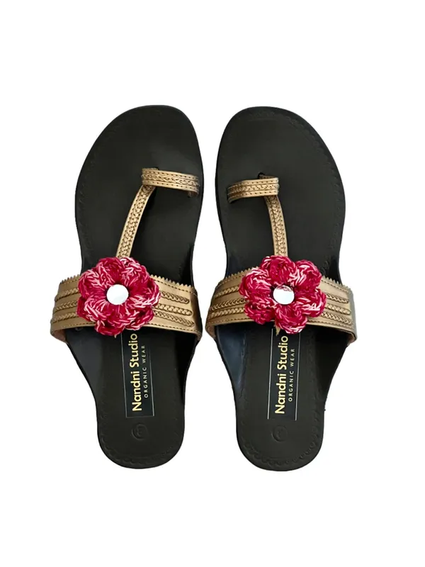 Antique_Gold_Synthetic_Crochet_Flower_Kolhapuri_Slippers_For_Women