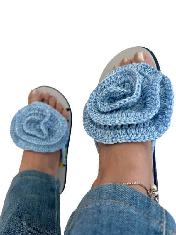 Grey_And_Blue_Synthetic_Crochet_Flower_Flip_Flops_For_Women