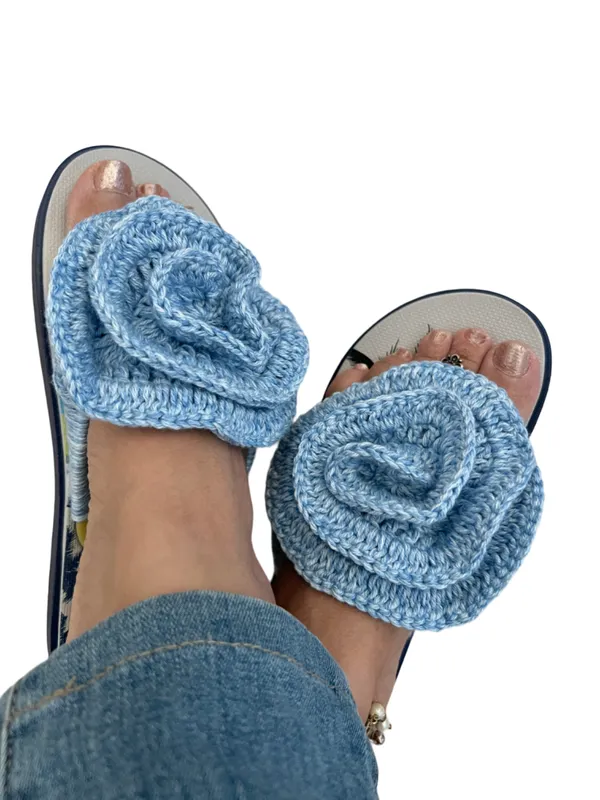 Grey_And_Blue_Synthetic_Crochet_Flower_Flip_Flops_For_Women