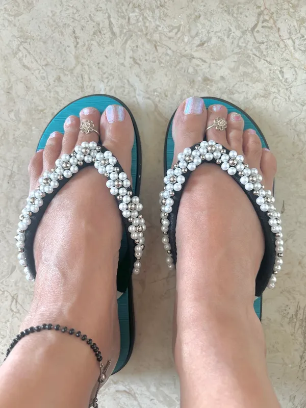 Blue_Bead_Flip_Flops_for_Women