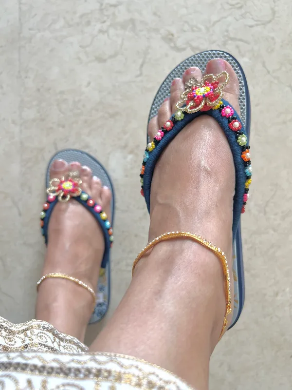 Daisy_-_Grey_Bead_Flip_Flops_For_Women