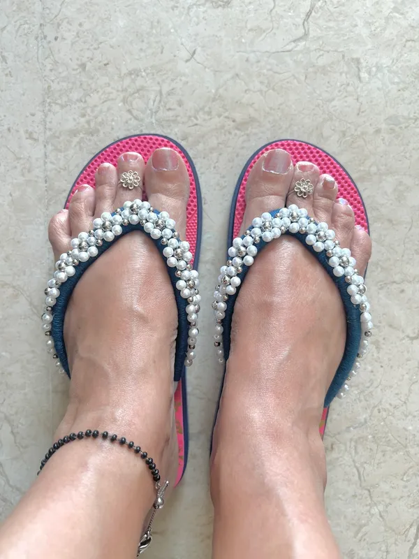 Pink_Bead_Flip_Flops_For_Women