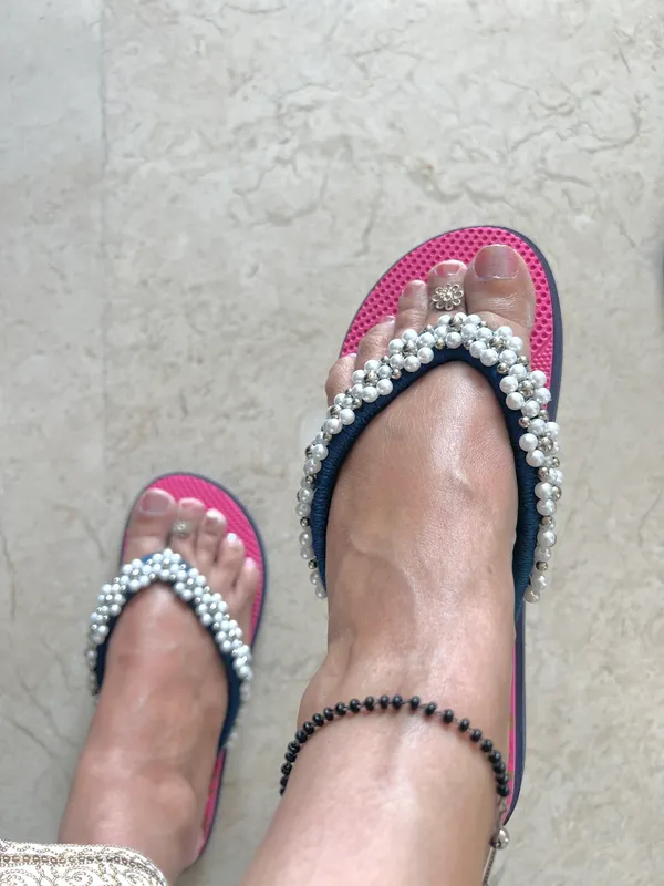 Pink_Bead_Flip_Flops_For_Women