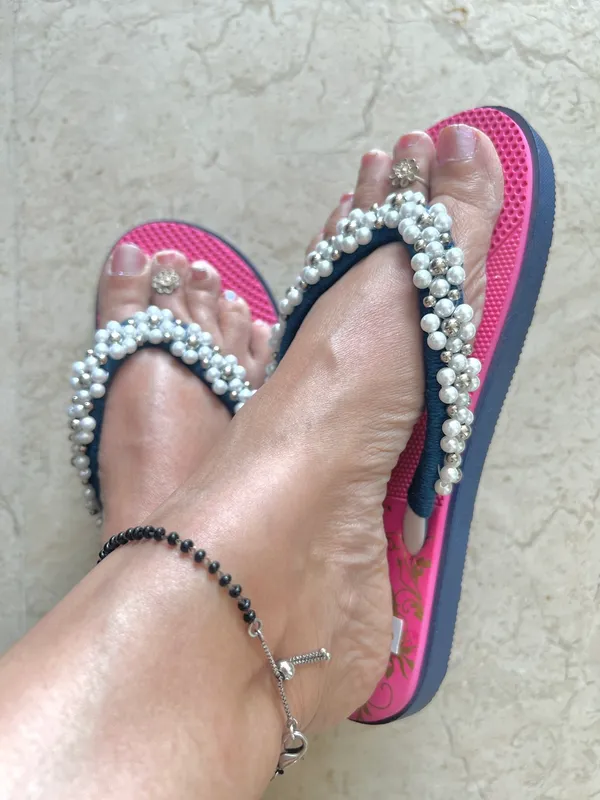 Pink_Bead_Flip_Flops_For_Women