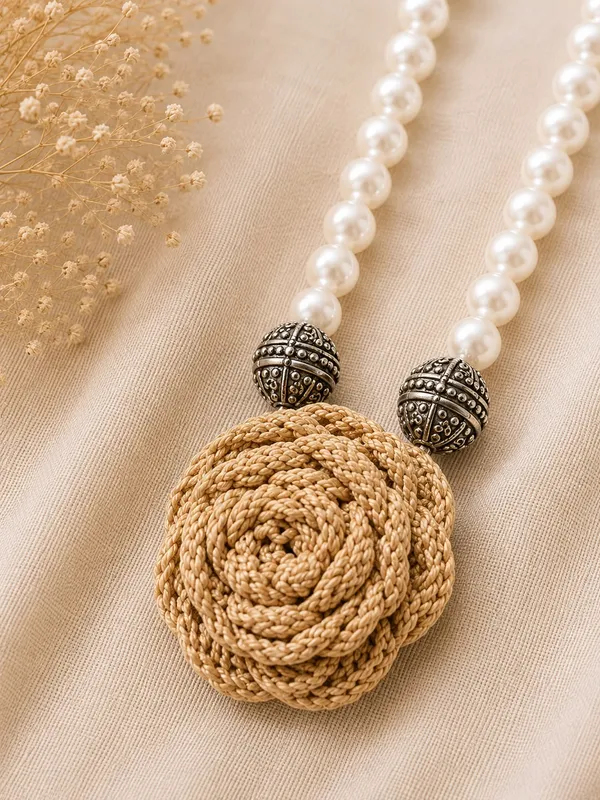 Rose_Necklace_-_Light_Brown