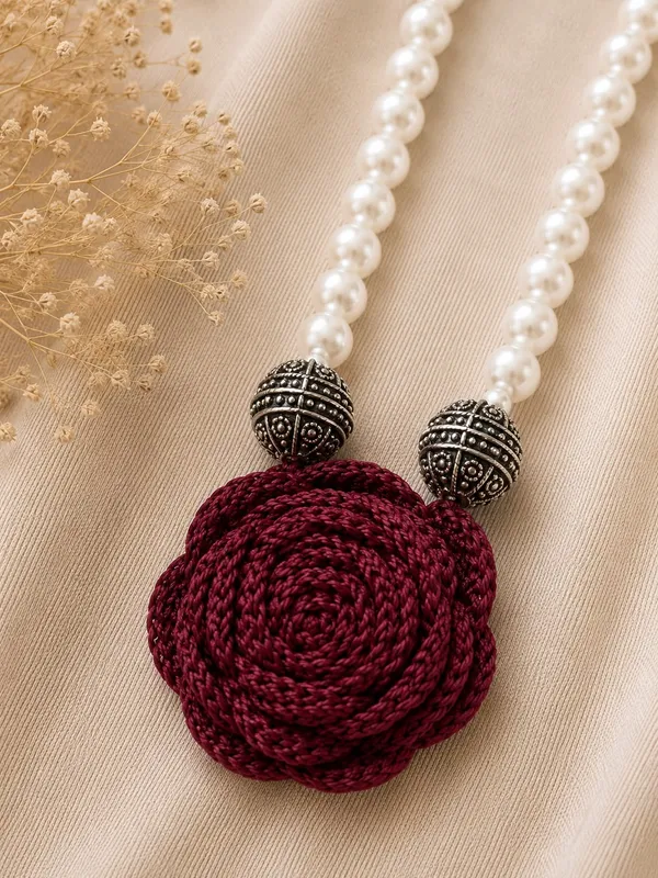 Rose_Necklace_-_Maroon