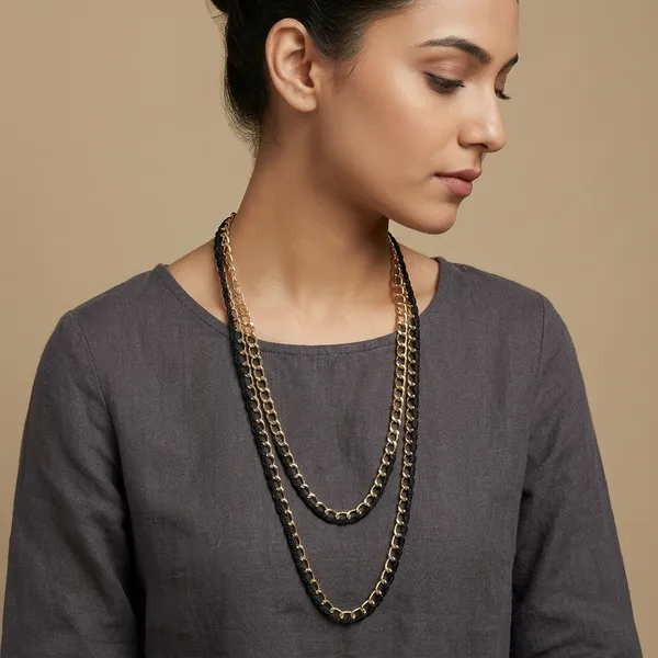 Black_And_Golden_Alloy_Chain_Necklace_For_Women