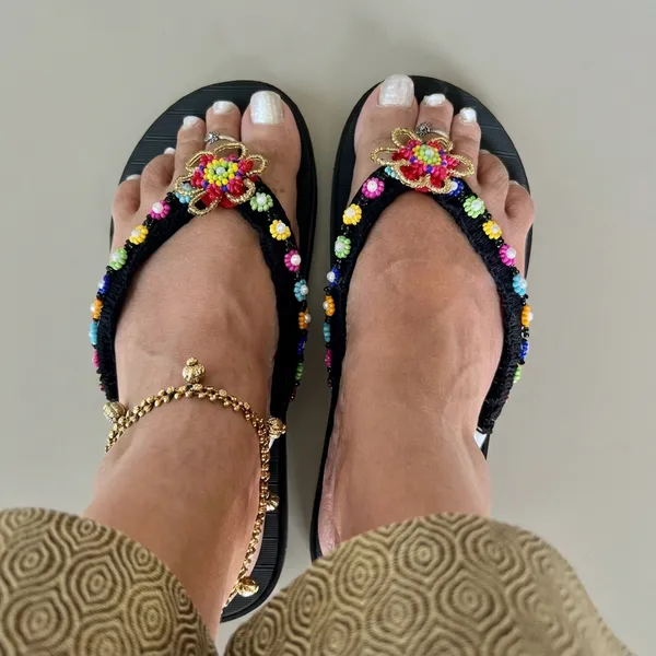 Black_Synthetic_Crochet_Bead_Daisy_Flower_Flip_Flops_For_Women