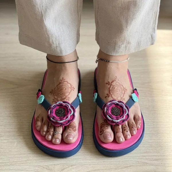 Pink_Synthetic_Crochet_Flower_Flip_Flops_For_Women