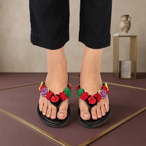 Black_Synthetic_V_Strap_Crochet_Flower_Flats_For_Women