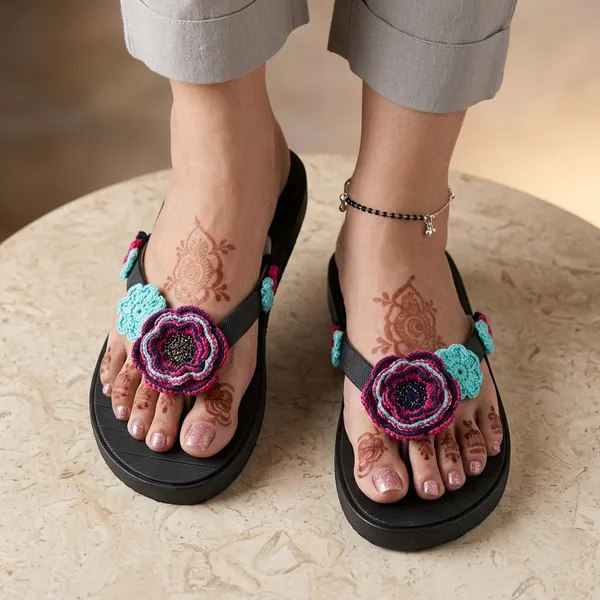 Black_Synthetic_Crochet_Flower_Flip_Flops_For_Women