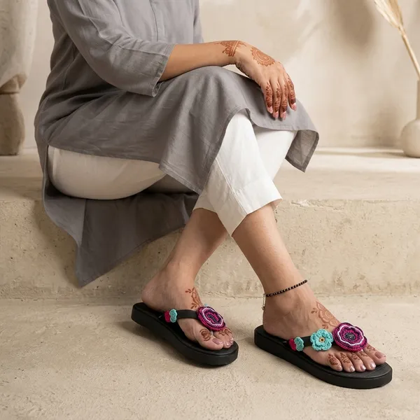Black_Synthetic_Crochet_Flower_Flip_Flops_For_Women