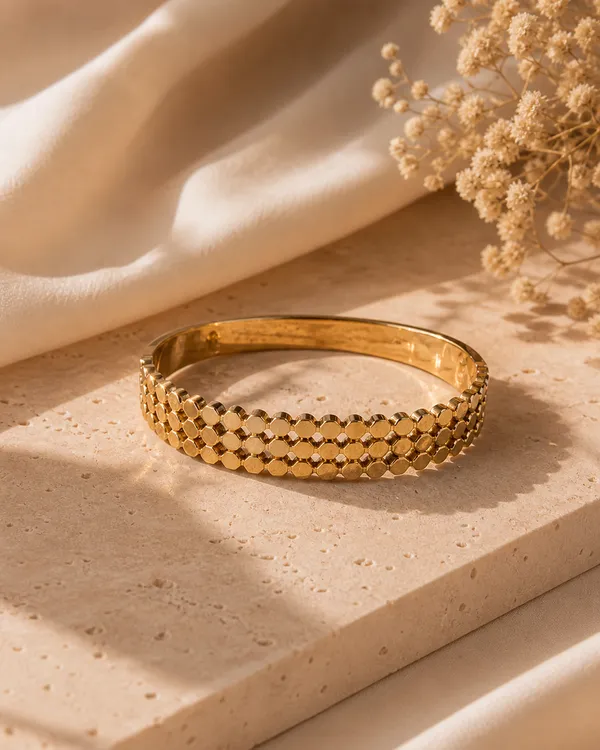 Gilded_Lattice_Clover_Bracelet