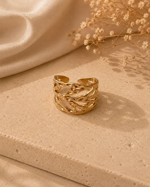 Golden_Royal_Ring_18k_Gold_Plated