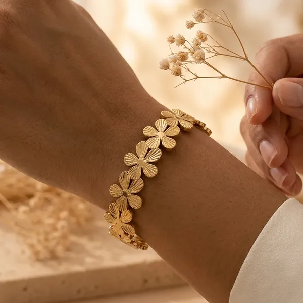 Celestia_Bracelet_18k_Gold_Plated