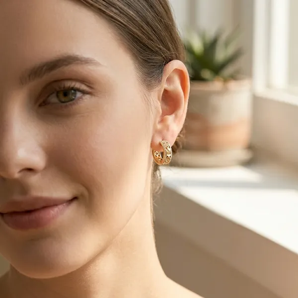 Luxe_Script_Earrings_18k_Gold_Plated