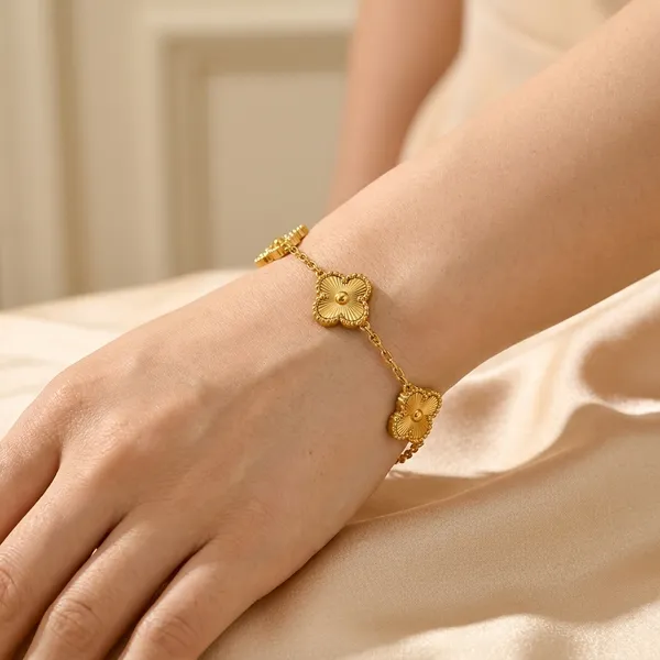 Luxe_Flower_Bracelet