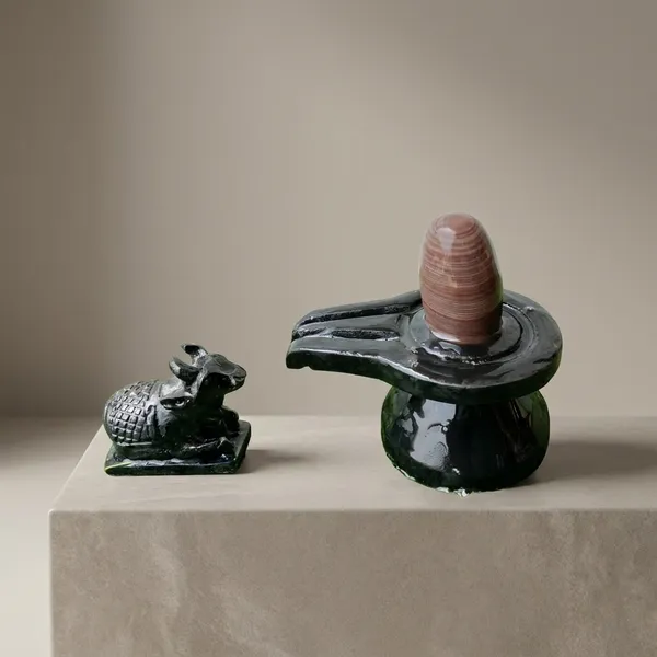 Narmada_Stone_Pooja_Multicolor_Narmadeshwar_Shivling_Showpiece
