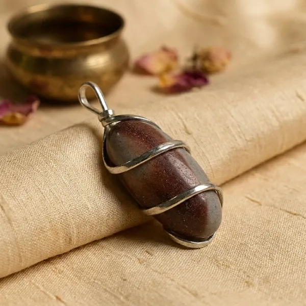 Narmada_Stone_Spiritual_Multicolor_Narmadeshwar_Shivling_Pendant
