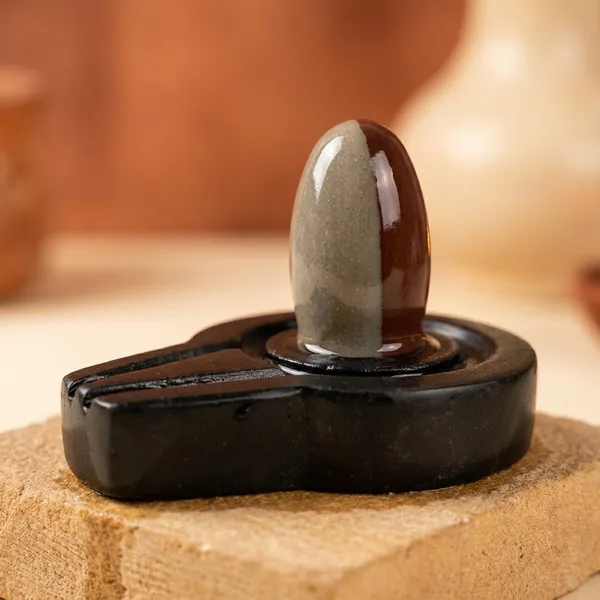 Narmada_Stone_Pooja_Multicolor_Shivling_Idol