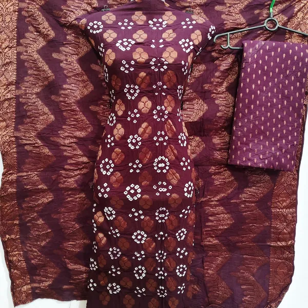 Maroon_Cotton_Bandhani_Handmade_Unstitched_Kurta_Set_With_Dupatta_For_Women
