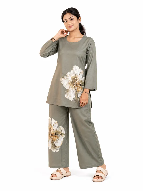 Sage_Green_Rayon_Relaxed_Fit_Co-Ord_Set_For_Women